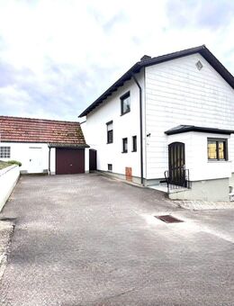 Charmantes Einfamilienhaus mit großem Grundstück und Ausbaupotenzial in Wolnzach! - Wolnzach