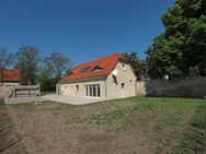 :-) RUHIG GELEGENES EFH ZUR MIETE!+ IM GRÜNEN AM SCHLOSSPARK WOHNEN + KAMINANSCHLUSS + GARTEN + TAGESLICHTBAD - Könnern
