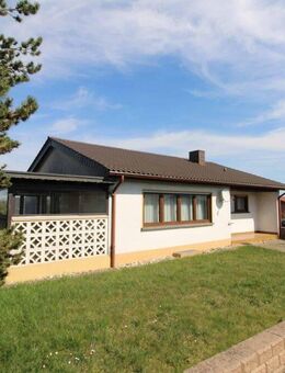 NR. 1778: Freistehender Bungalow in Schiffweiler-Heiligenwald - Schiffweiler
