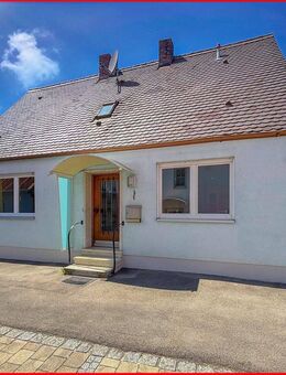 Charmantes Einfamilienhaus mit Potenzial in zentraler Lage von Oettingen zu verkaufen! - Oettingen (Bayern)