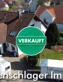Da schau her! Familienfreundliches Zweiparteienhaus mit Doppelgarage in ruhiger Lage von Freystadt - Freystadt