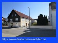 Großzügiges Zweifamilienhaus mit Haus-im Haus-Konzept plus Gewerbeflächen in Top-Lage. - Münchsmünster