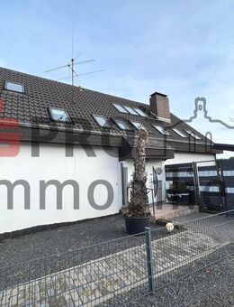 Großes Zweifamilienhaus mit 3 Garagen und Garten! - Neunkirchen (Saarland)