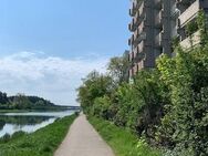 Hochwertig, sanierte 4-Zimmer-Wohnung in der Skyline von Erlangen mit Stellplatz - Erlangen