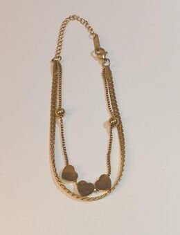 Elegantes mehrreihiges Armband mit Herzanhänger - Viernheim