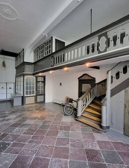 Historisches Mehrfamilienhaus (Bürgerhaus) mit Seitenflügel und Hinterhaus - Lübeck