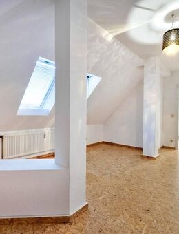 Schlachtensee: Weitläufige 3-Zimmer-Altbauwohnung mit Dachterrasse inkl. Galerie - BEZUGSFREI - Berlin