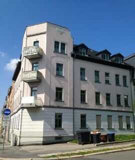 grOßzÜgiGe WohNunG- MIT Balkon