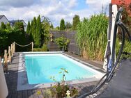 Hochwertiges, modernes Niedrigenergie-EFH mit Pool, Doppelgarage u.v.m. - Rohr (Bayern)