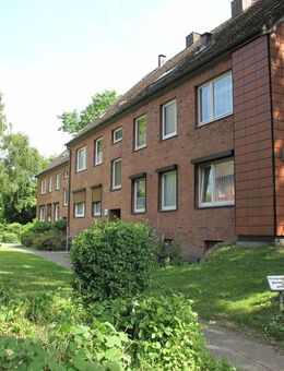 HAMBURG - MARIENTHAL: GEPFLEGTE 2,5 ZKB WOHNUNG MIT BALKON INKLUSIVE GARAGE + 2 KELLERRÄUME- RUHIGE LAGE! - Hamburg