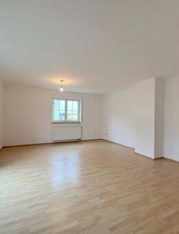 3,5-Zi. EG-Wohnung mit großer Terrasse und Garage - Prittriching