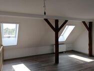Anfragen NUR per E-Mail. Interessante 2-Zimmer-Maisonette-Wohnung in Wulsdorf auf zwei Ebenen. - Bremerhaven