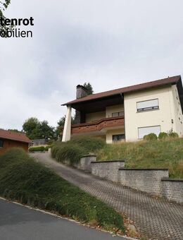Gepflegtes Einfamilienhaus mit großen Garten in Tettau - Tettau (Bayern)