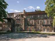 In 2 Zimmern Herrschaftlich Wohnen im Schloss Gröbers mit großem Garten - Kabelsketal