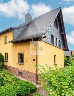 modernes Zweifamilienhaus mit Doppelgarage und Grundstück in Wolfen - Bitterfeld-Wolfen