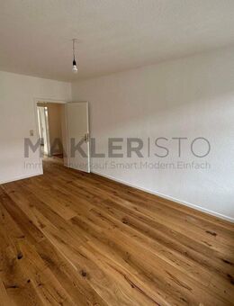 **Erstbezug nach Sanierung: 3-Zimmer-Wohnung mit Balkon, Parkett & Fußbodenheizung** - Leipzig