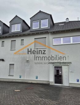 Heimelige Dachgeschosswohnung in zentraler Lage von Köln-Stammheim - Köln