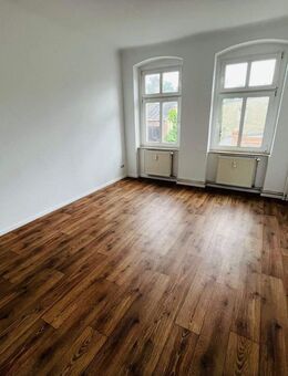 ** Besichtigung: Do., 16.10. um 18:40 Uhr** Helle 2 Zi-Balkon-Whg im schönen Eberswalde! - Eberswalde