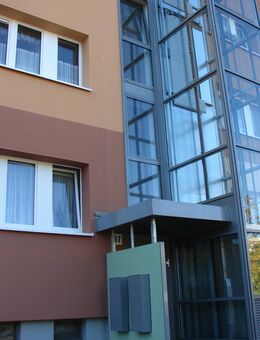 2-Raum WE mit DU+Wanne, Aufzug und Abstellraum - Bautzen