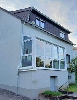 Einfamilienhaus in St. Ingbert SÜD, mit Wintergarten, Sauna, pflegeleichtem Garten, Autoabstellplätzen und Garage,St. Ingbert SÜD - Sankt Ingbert