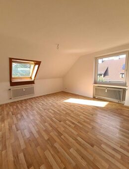 Tolle sanierte Dachgeschoßwohnung mit Herkulesblick - Kassel