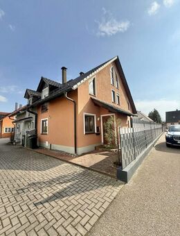 Gepflegte Doppelhaushälfte mit modernem Wohnkomfort in Niedertraubling - Obertraubling