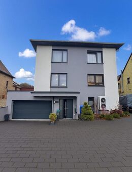 Architektenhaus in Oberderdingen inklusive Einliegerwohnung, Pool & Sauna - Oberderdingen