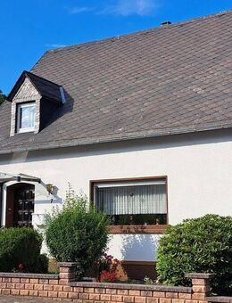 Haus in ruhiger Lage im idyillschen Rhaunen/ Hunsrück 6-7 Zimmer 4 Kellerräume Garage Wiese/Garten - Rhaunen