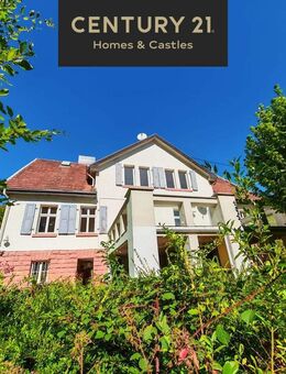Wundervolle 20er Jahre Direktorenvilla am Wald, 265m² für 1-2 Familien,Mega Terrasse, 5 Carports - Neunkirchen (Saarland)