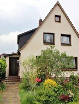 Charmantes, zentrales Einfamilien- oder Ferienhaus mit sonnigem Grundstück, nur ca. 5 km zum Strand - Cuxhaven