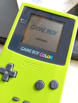 GAME BOY COLOR MIT SPIELE - Steinau (Straße, Brüder-Grimm-Stadt)