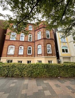 Mitten im Univiertel - großzügige 3 Zimmer Altbauwohnung mit Balkon und Einbauküche - Kiel