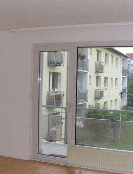 3-ZKB-Wohnung mit Balkon im 1. OG, Feldbergstr. 7 - Hochheim (Main)