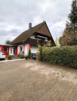 Charmantes Einfamilienhaus in guter Lage mit modernisierter Ausstattung - Krummesse