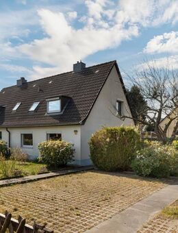 Gemütliche Doppelhaushälfte mit 3 Zimmern und ca. 84 m² Wohnfläche in ruhiger Wohnstraße - Halstenbek