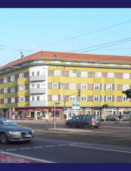 Frisch renovierte 4-Zimmer-Wohnung + Balkon zum Innenhof, neuem Boden, separate Küche, Tageslichtbad - Erfurt