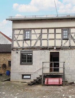 Geschichte neu beleben - Denkmalgeschütztes Anwesen mit Scheunen und großem Garten in Hohenstein - Hohenstein (Hessen)