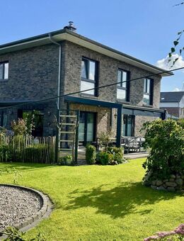 Stadtvilla im Grünen - Neubaugebiet, Energieeffizienz A+, mit vielen Extras, provisionsfrei - Schleswig