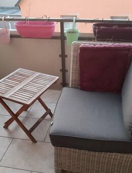 Schönes 1 Zimmer Apartment für den Single mit Balkon & Einbauküche - Würzburg