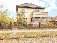 Sanierungs. Wohnhaus in Mahlsdorf-Nord mit attraktivem Grundstück - Berlin