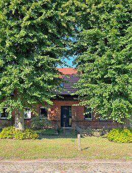 Provisionsfrei für den Käufer … Verträumt unter Bäumen … in Wassernähe … - Fürstenberg (Havel)