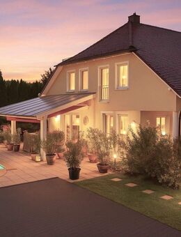 Repräsentative Villa mit uneinsehbarem Außenbereich, Pool sowie Ausbaupotential f. Gewerbehalle - Scheyern