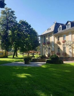 Einzigartige Villa auf einem parkähnlichen Grundstück mit viel Gestaltungspielraum - Hofgeismar