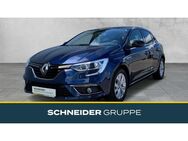 Renault Megane, IV Limited TCe 140, Jahr 2020 - Freiberg
