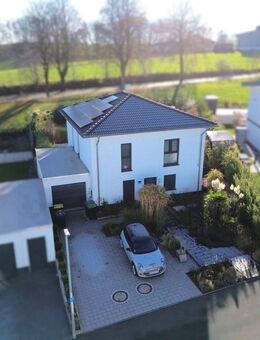 Wunderschönes Einfamilienhaus in ruhiger Sackgassenlage mit liebevoll angelegtem Garten! - Much