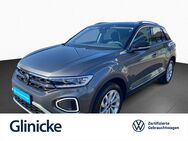 VW T-Roc, 1.5 TSI Style, Jahr 2023 - Kassel