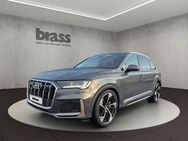 Audi Q7, TFSI e S line 55 e quattro, Jahr 2021 - Marburg