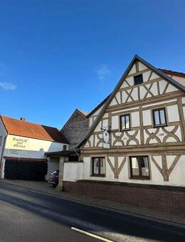 1 Gasthaus (renovierungsbedürftig) + 1 Einfamilienhaus (bezugsfertig) - Mehrgenerationen/Wohnen - Ebelsbach