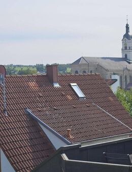 Sonnige 2 Zimmer-Wohnung mit großem Balkon! - Neuhausen (Fildern)