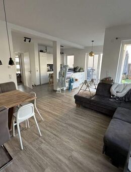 Helle Doppelhaushälfte mit großem Wohnbereich und Terrasse - Ransbach-Baumbach